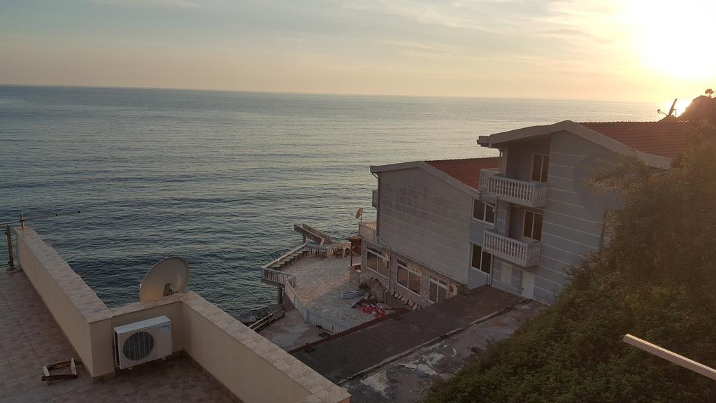 Seaside Apartment Kruce Улцинь Екстер'єр фото